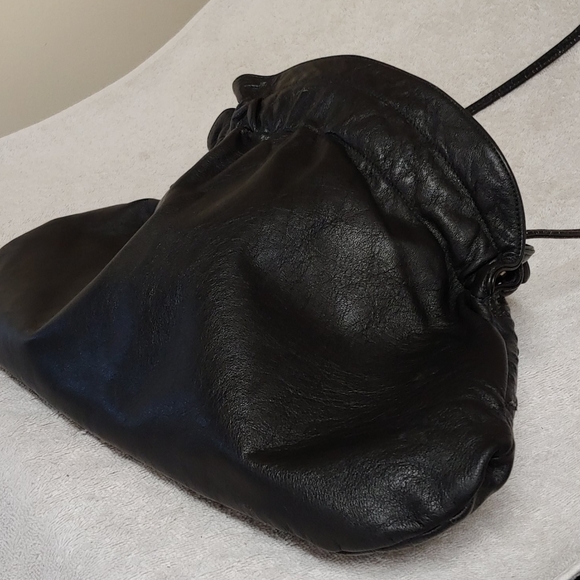 Leon's New York leather bag... Beautiful - Picture 4 of 15